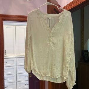 Velvet benet Graham and Spencer size medium white blouse